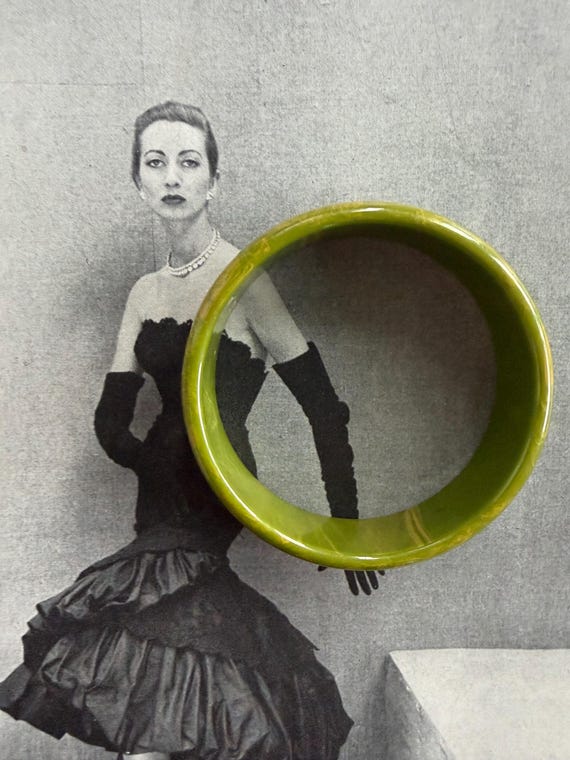 1940s Pea Green Bakelite Bangle Bracelet Yellow M… - image 10