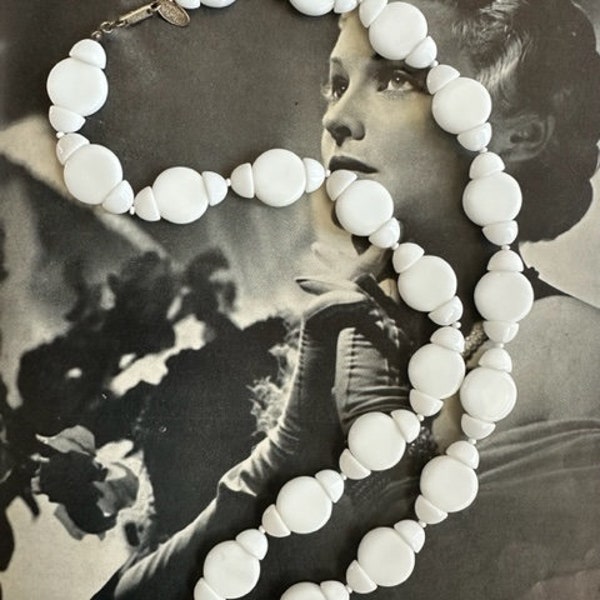 Miriam Haskell Signed Milk Glass Necklace, Miriam Haskell Jewelry, 40s Milk Glass Necklace, Miriam Haskell Necklace, 40s Designer Jewerly