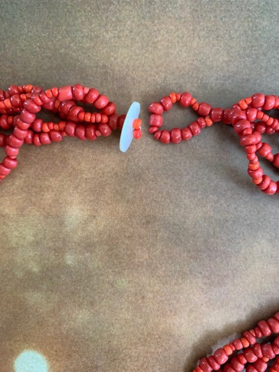 Red Coral 5 strand beaded Necklace with Shell Pen… - image 3