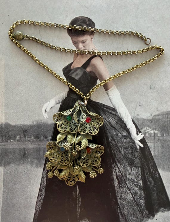 1930s Filigree Pendant Necklace Vintage Art Deco Brass  display picture 1