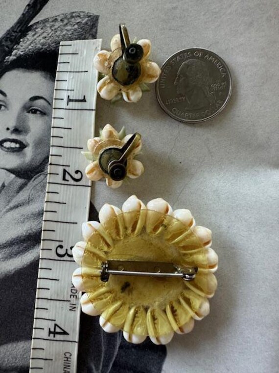 1940s Shell Brooch and Matching Earrings, Vintage… - image 6