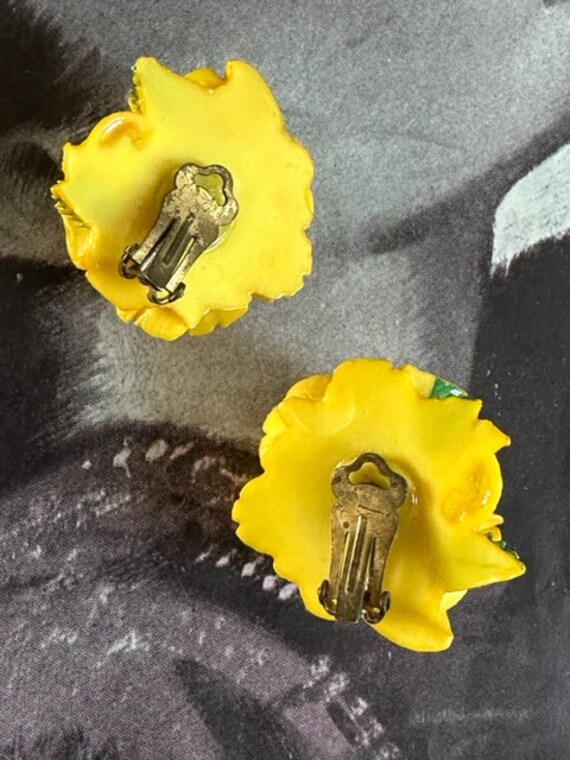 40s Yellow Celluloid Flower Earrings, 40s Earring… - image 5