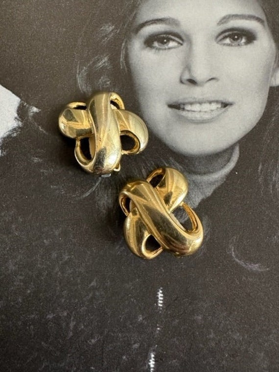Looping X Earrings, 80s gold Earrings, Gold X Earr