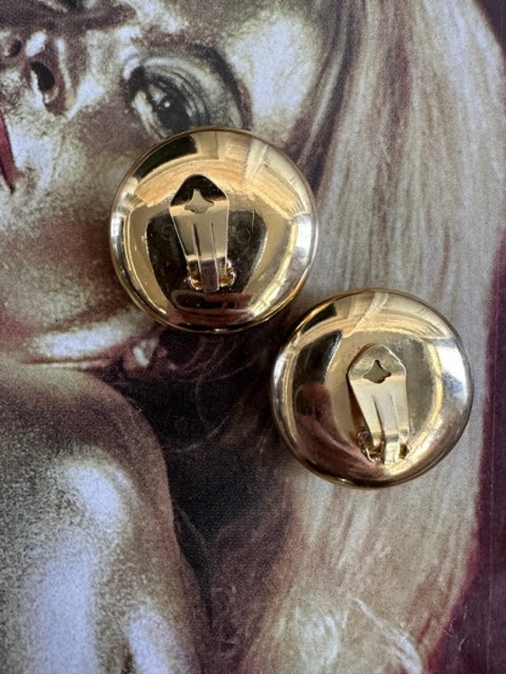 80s Mega Gold Puffy Round earrings with Matte Bro… - image 7