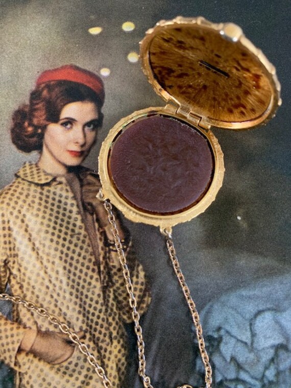 Estee Lauder 1973 Empire Solid Perfume Locket, Vintag… Gem