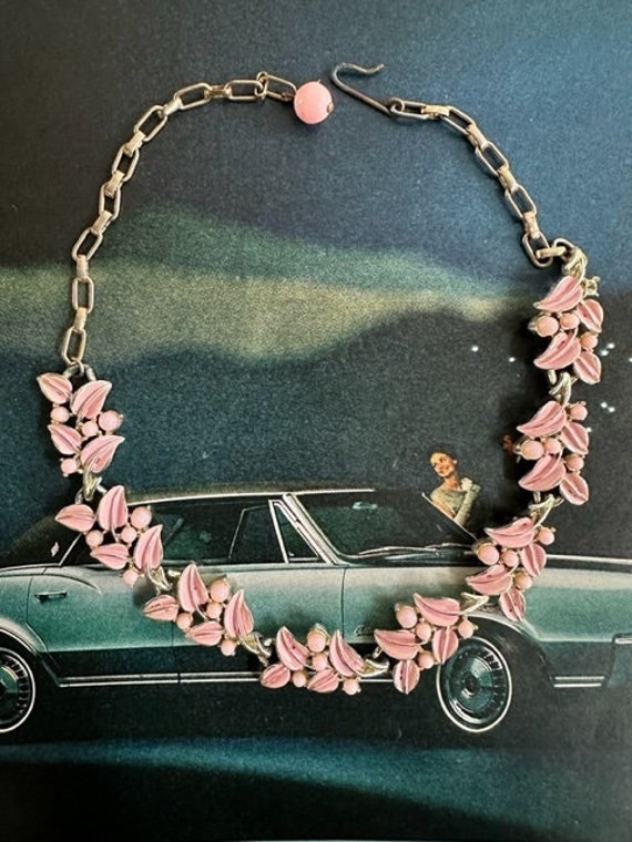 50s Gold Metal Pink Articulated Flower Link Choker