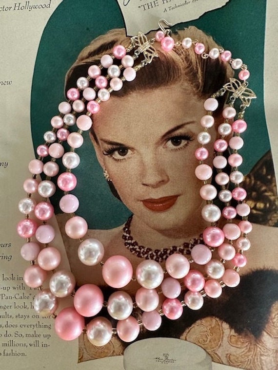 50s 3-Strand Pink Pearl Beaded Necklace, Vintage … - image 2
