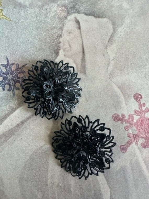 40s Black Filagree Large Floral Earrings, 40s Earr