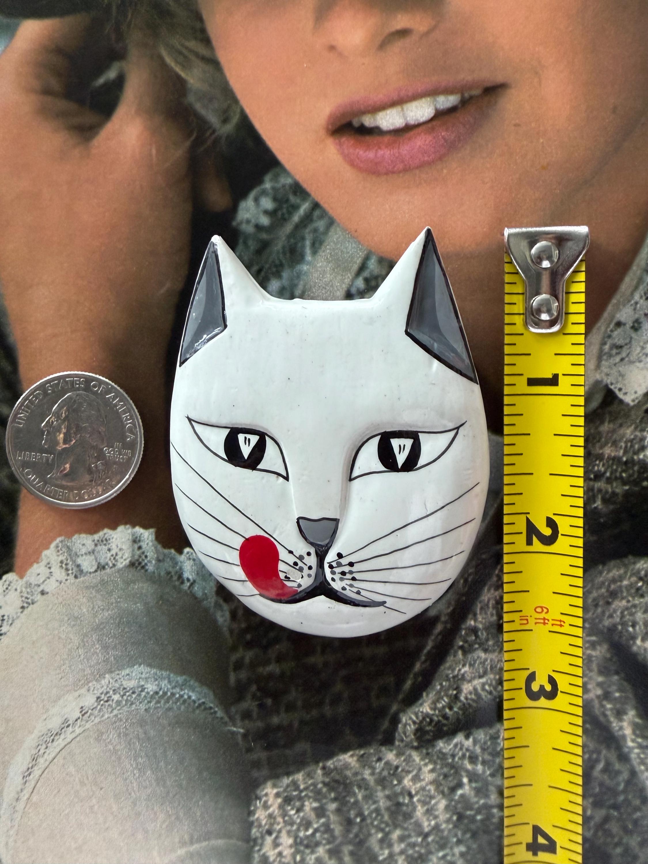 1980s Hand Painted Wooden Cat Face Brooch White Kitty Folk Art Vintage ...