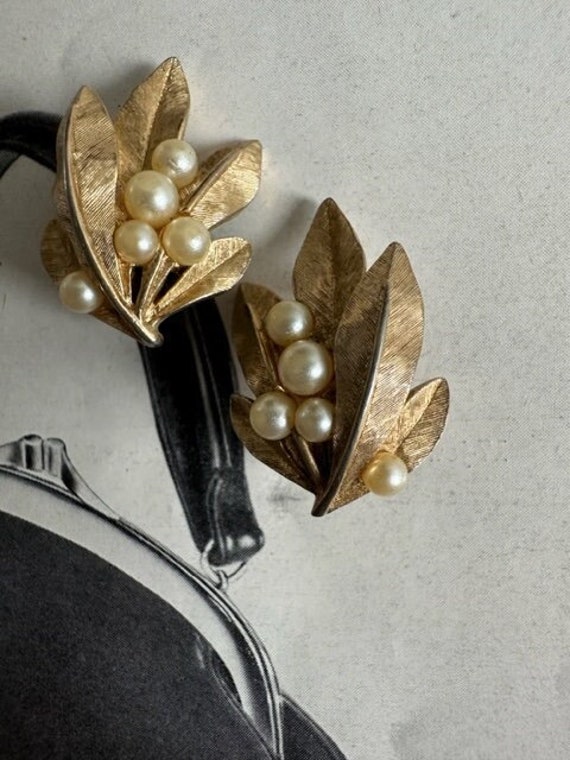 Vintage 1960s Trifari Signed MCM Gold Leaf Earrings With Faux