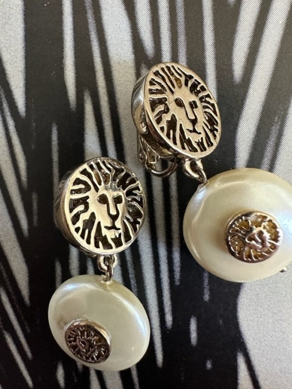 Anne Klein Lion Head Dangle Pearl Earrings,Unsign… - image 3