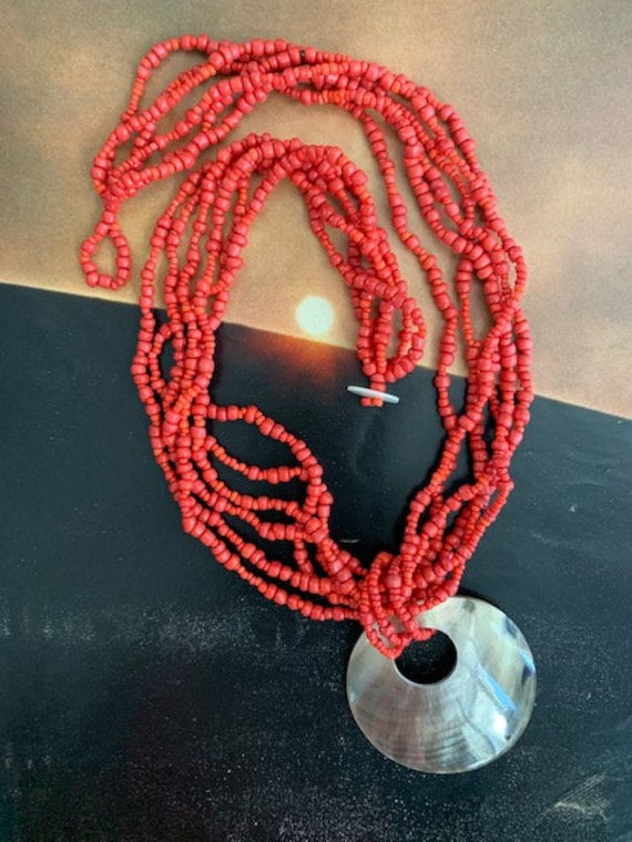 Red Coral 5 strand beaded Necklace with Shell Pen… - image 4