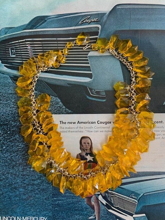 Icy Yellow Lucite 60s Necklace, Mod Icy Clear Yell