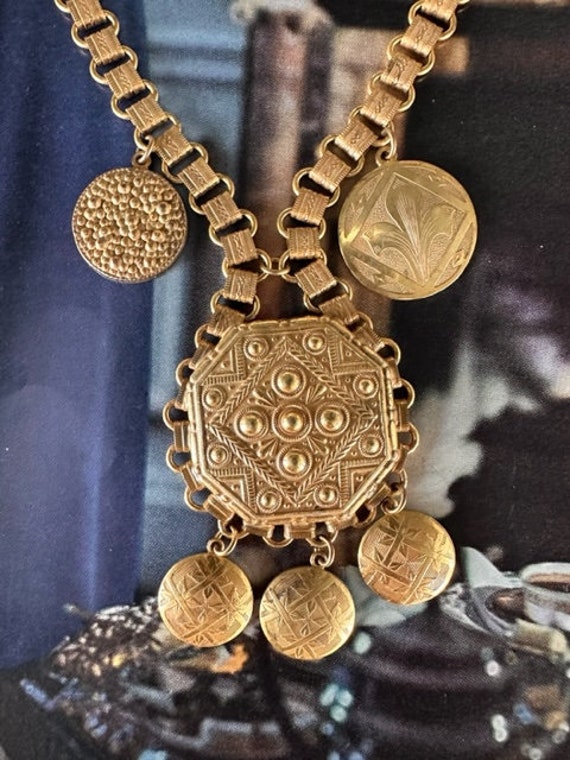 1940s Miriam Haskell Signed Vintage Gold Etruscan… - image 2