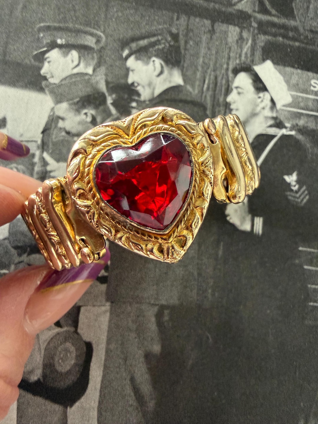 30s 40s スイートハート ブレスレット　ヴィンテージ　SweetHeart 1940s Red Sweetheart Expansion Bracelet Victoria Signed Vintage