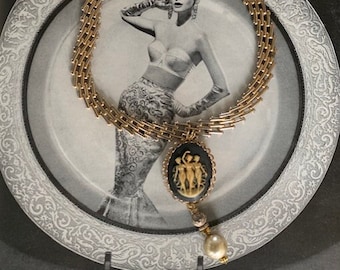 Naked Woman Cameo Brooch - Etsy