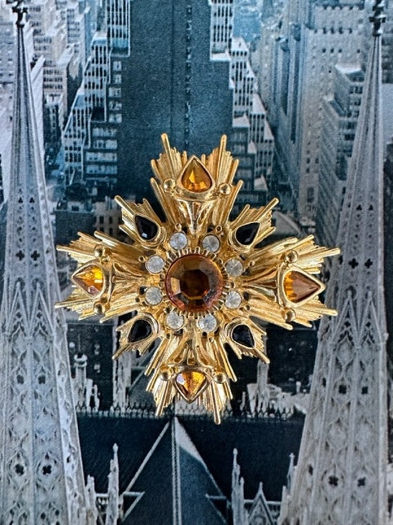 Vintage Joan Rivers Gold Sunburst Brooch with Rhi… - image 3