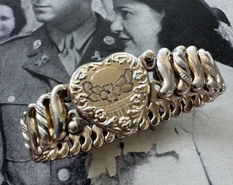 1940s Red Sweetheart Expansion Bracelet DFB Carmen Signed Vintage