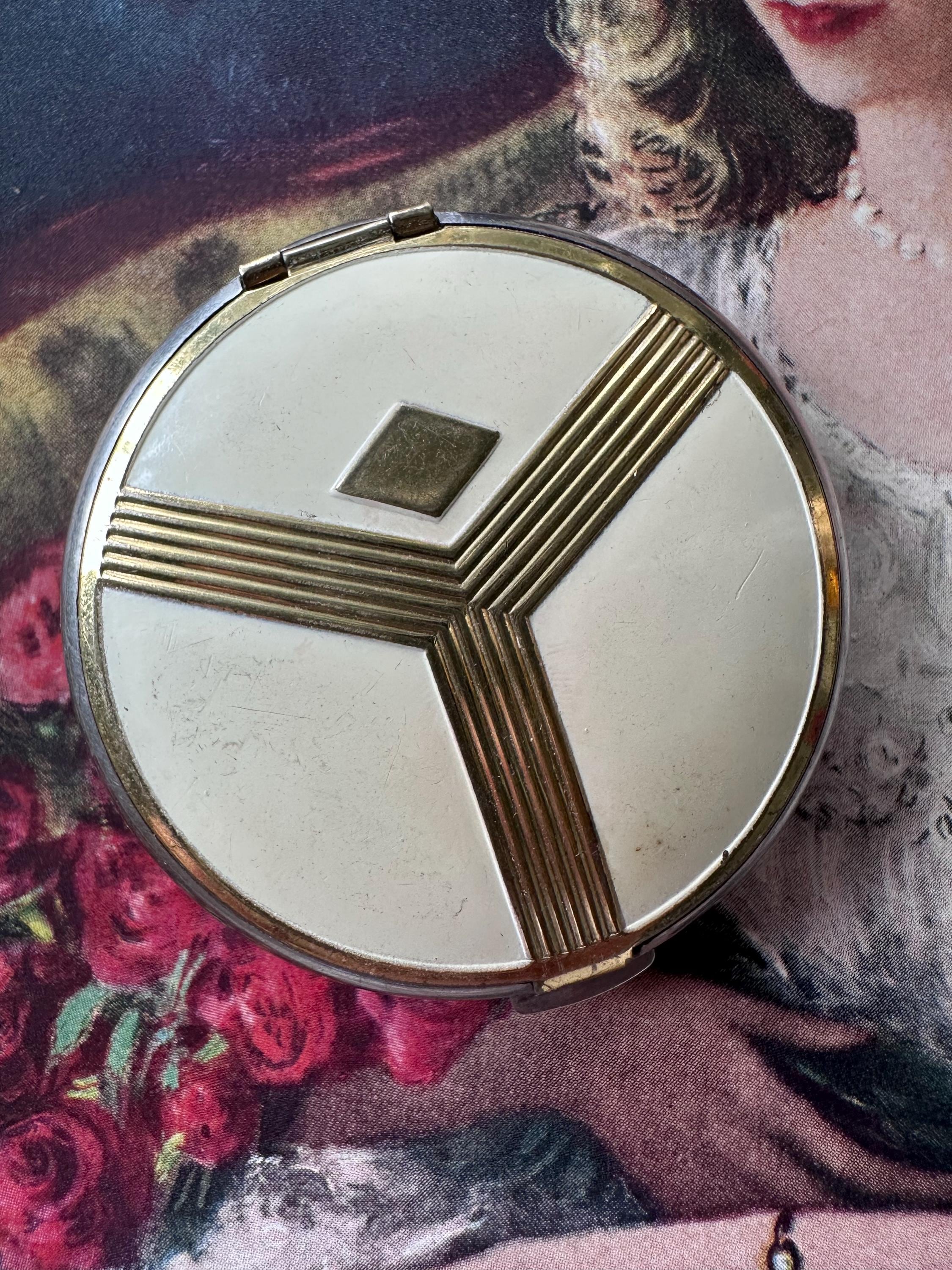 Richard Hudnut Compact - Etsy