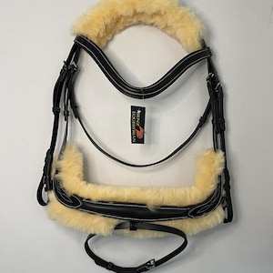 Anatomical Sheepskin Bridle: Padded Leather Horse Bridle with Rubber Reins