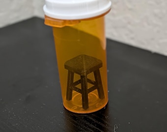 Muestra de heces impresa en 3D: broma divertida de doctor y enfermera