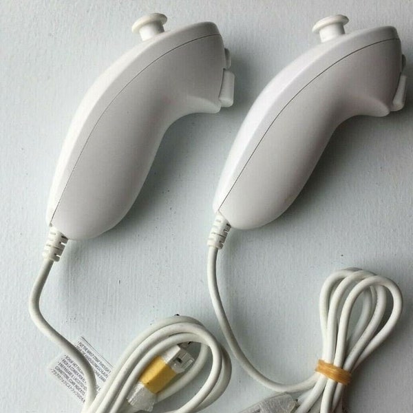 Authentic Nintendo Wii Nunchuck x2 - White - Tested