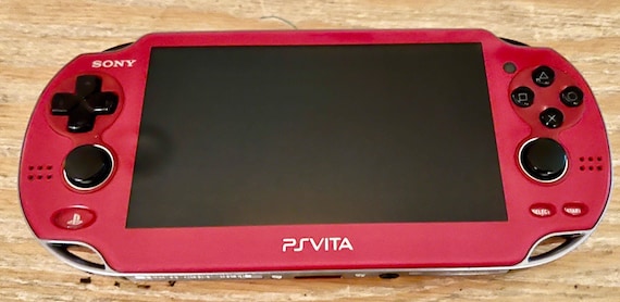 Sony PS Vita 1000 OLED - Red - *very Good* + 8GB Sony Memory Card