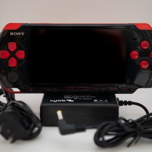 Sony PSP-3000 Black/red - Good Condition - Charger + New Battery