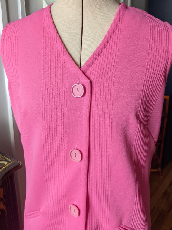 Vintage 60s Hot Pink Sleeveless Mod Shift Midi Dr… - image 3