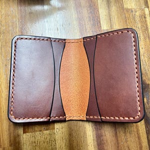 Cartera de cuero plegable de 4 bolsillos