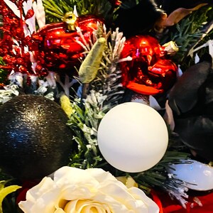 XXL Luxury Valentines Day Wreath with Hearts, Pixie and Glass Heart Ornaments, Real Touch Magnolia, Rose Cascade Wreath image 7