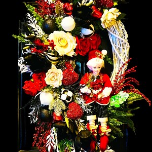 XXL Luxury Valentines Day Wreath with Hearts, Pixie and Glass Heart Ornaments, Real Touch Magnolia, Rose Cascade Wreath image 8