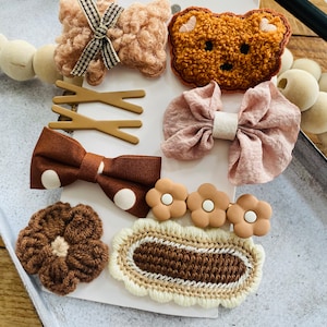 9Pcs / Set Pinces à cheveux Teddy Bear, Pinces à cheveux de bébé de couleur d’automne, Accessoires d’ours en peluche tricotés, Pinces à cheveux de séance photo, Pinces à cheveux de carte photo