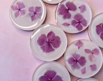 Pressed Hydrangeas Resin Magnets  - Fridge Magnet - Refrigerator Magnet - ornaments - Trockenblume - Handmade - Hortensien