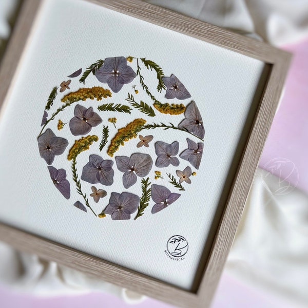 Framed Pressed Flowers - Pressed hydrangea - Home Decor - minimalist- Pressed Flowers - Handmade - Hortensie - purple hydrangeas