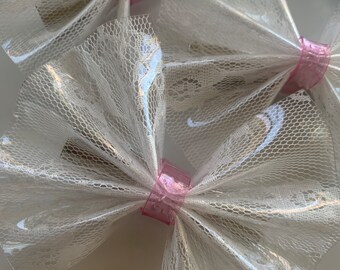 Lace Fan Bows