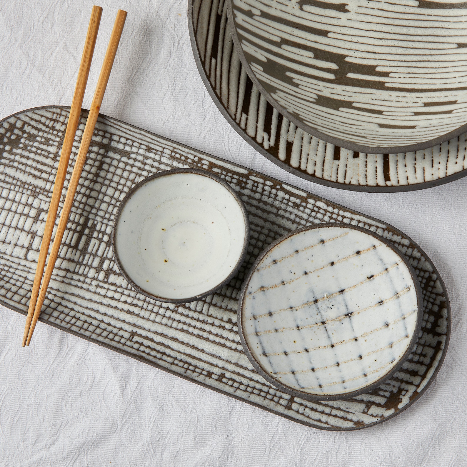 Black and White Ceramic Tray With Pattern | Oval Platters | Japanese ...