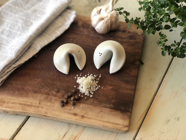 MichalCeramics Fortune Cookie Salt and Pepper Shakers - Thumbnail 3
