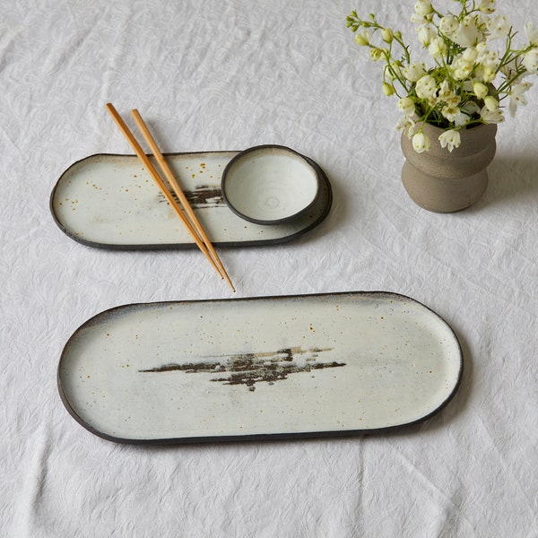 Black and white ceramic trays | Oval platters | Japanese sushi dinner set