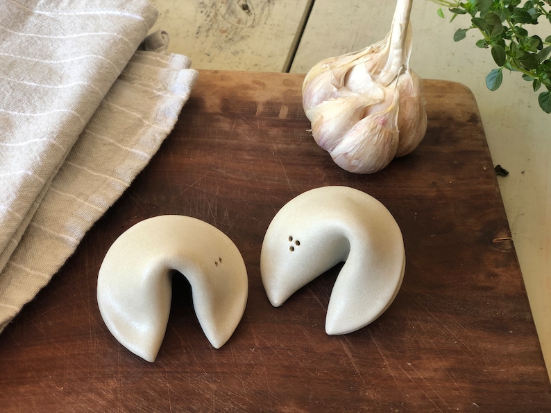 MichalCeramics Fortune Cookie Salt and Pepper Shakers - Thumbnail 2