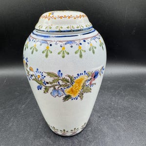 Vintage Carvalhinho Porto Portugal Faience Vase Ginger Jar Floral Handpainted Dec.C P12 5.75”