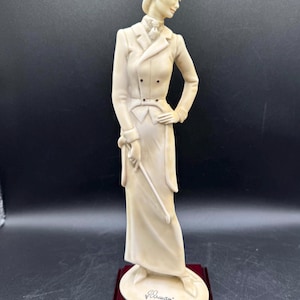 Vintage Giuseppe Armani Florence “Lady Rider“ Figurine Porcelain Capodimonte Italy 1987 10” Tall