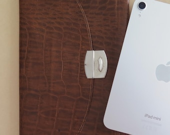 Vintage MidCentury Ledertasche, Ipad Mini Hülle, Krokodilprägung, Braunes Leder