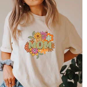 Retro Mom Tshirt, Retro Floral Shirt, Fall Retro Mom tshirt, Vintage fall shirt, Hippy Mom Shirt, Retro Mom Vibe shirt, Cute Mom tshirt