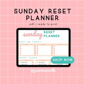 Op de afbeelding: Een digitale planner voor het resetten op zondag. De planner heeft secties voor "Moet vandaag gedaan worden" en "Reset-taken". De planner is ontworpen met een roze en perzikkleurig kleurenschema en heeft een roze hartontwerp. De tekst "Sunday Reset Planner" staat bovenaan de planner. De tekst "Shop Now" staat onderaan de planner.
