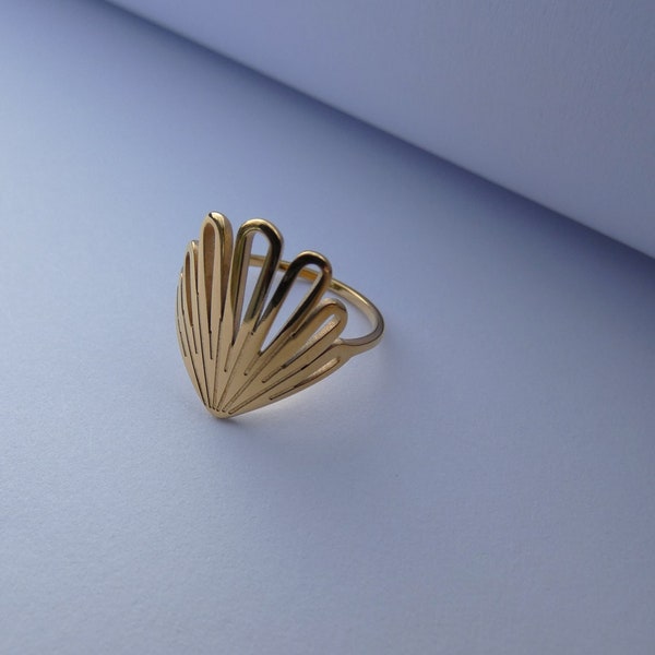 Fan Ring • 18k Gold Filled Ring • Statement Ring • Signet Ring • Everyday Wear Ring • Trendy Ring • Waterproof Ring • Gift for Her