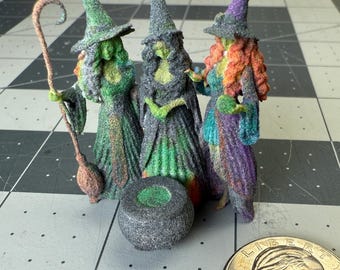 O Scale 3D Printed Witch Figures with Cauldron: Halloween Diorama