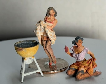 O-Scale Full-Color Vintage Pin-Up Figures with BBQ Grill – 1/48 Scale (20 mm Tall)