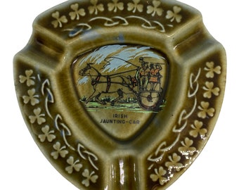 Metal 8cm Ireland Ashtray With Shamrock Design and Embossed Irish Landmarks Metal 8cm Ireland Ashtray With Shamrock Design and Embossed Irish Landmarks
