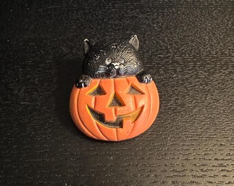 Vintage Halloween Pin – Black Cat Jack O' Lantern Clothing Pin